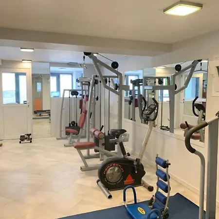 Holodek Zappeion Suites 2023